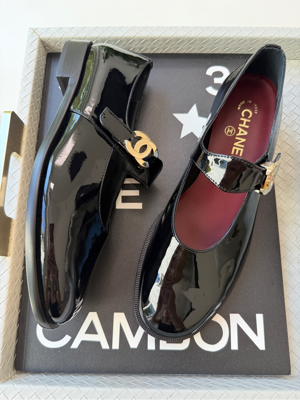 CHANEL 26B BLACK PATENT LEATHER MARYJANES GOLD CC LOGO ADJUSTABLE LOCK FLATS 38C - Picture 8 of 17